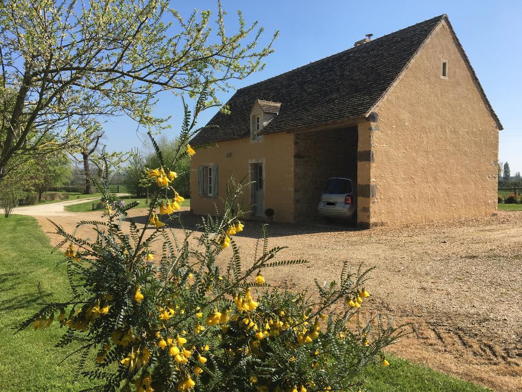 Gite De La Hertaudiere Montbizot Экстерьер фото
