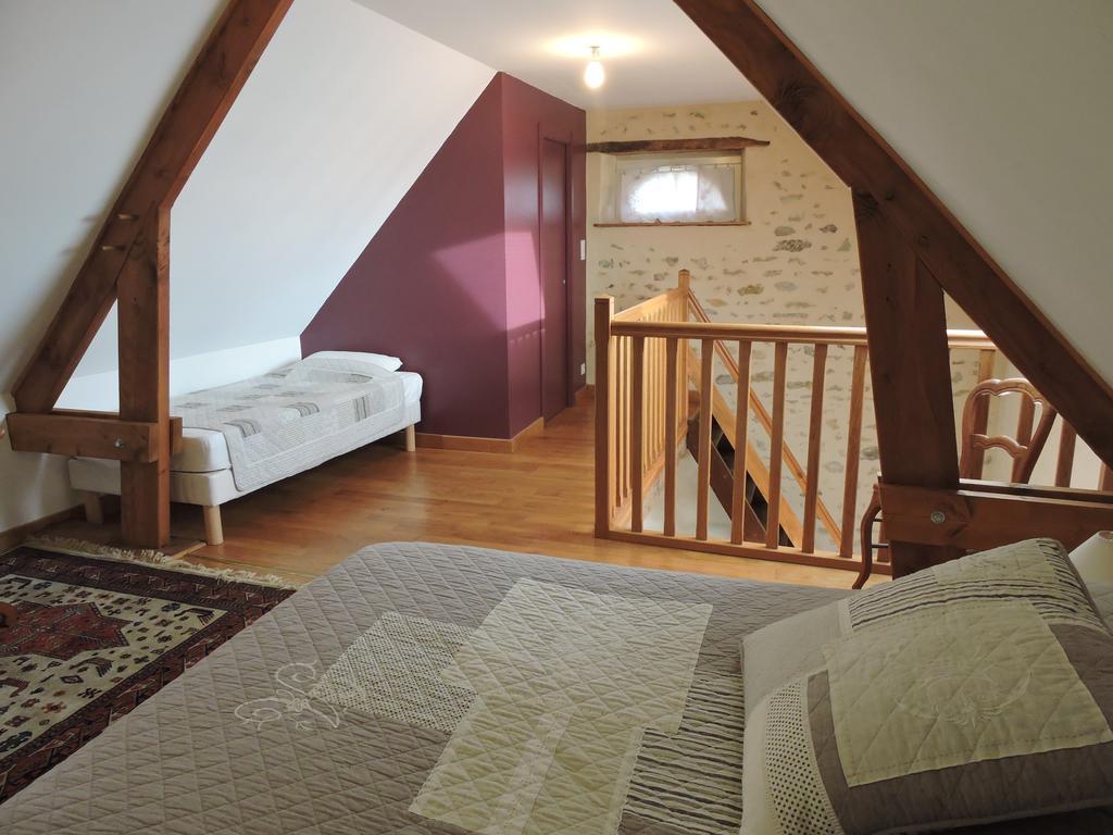 Gite De La Hertaudiere Montbizot Экстерьер фото